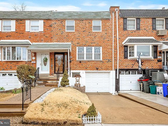 2nd image of 12464 Sweet Briar Pl