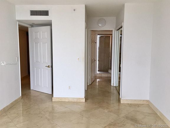5th image of 18671 Collins Ave APT 2604