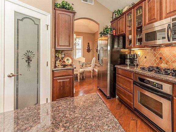 4th image of 733 Morningside Ct