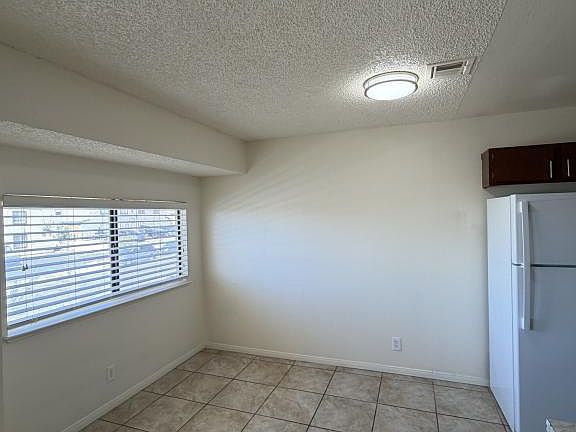 4th image of 6941 Appleton Dr