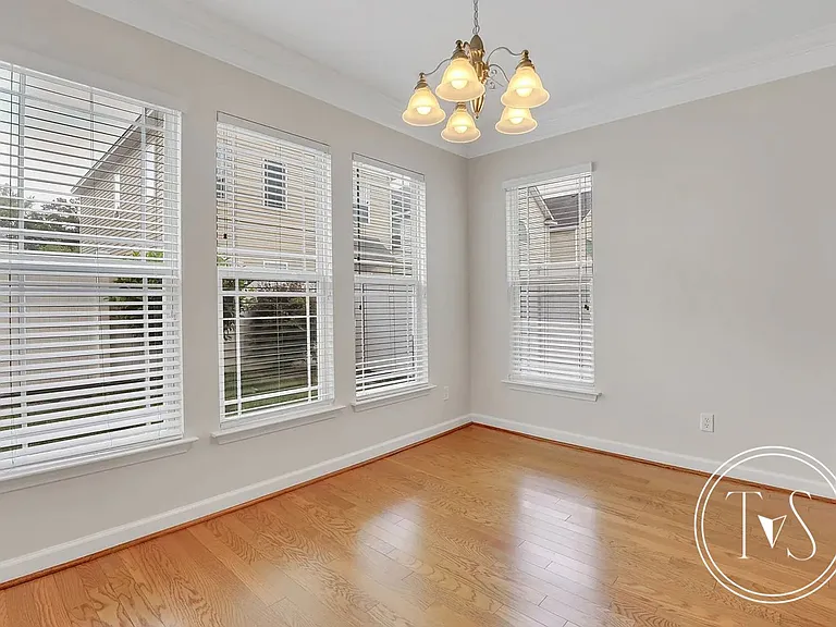 175 Summer Hill Ct — Photo 10