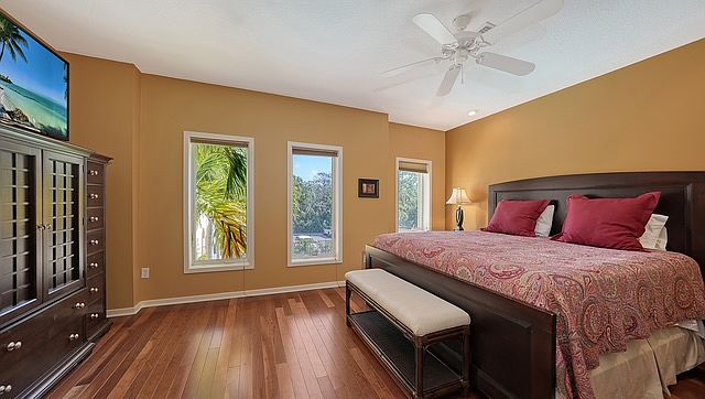 2nd floor Master Bedroom