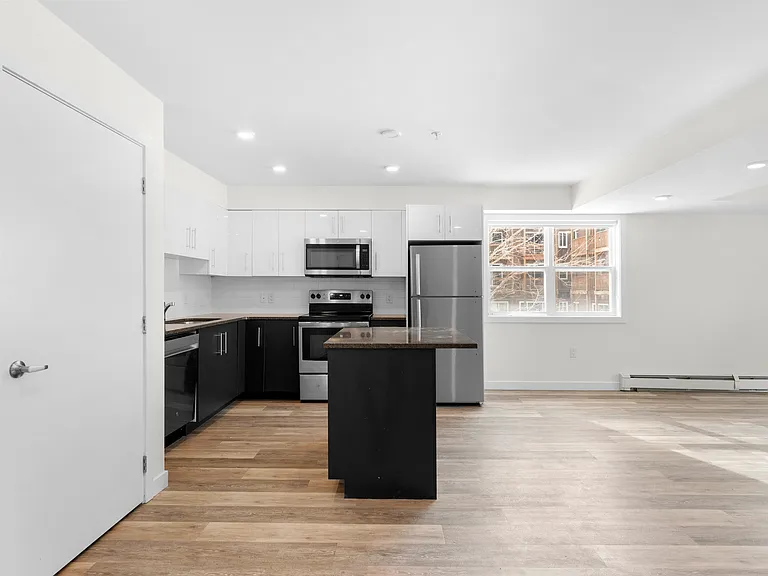 72 Primrose St #201 — Photo 14