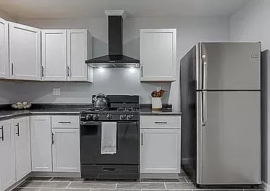 2232 S 42nd St — Photo 4