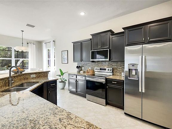 3rd image of 10542 Yorkstone DR