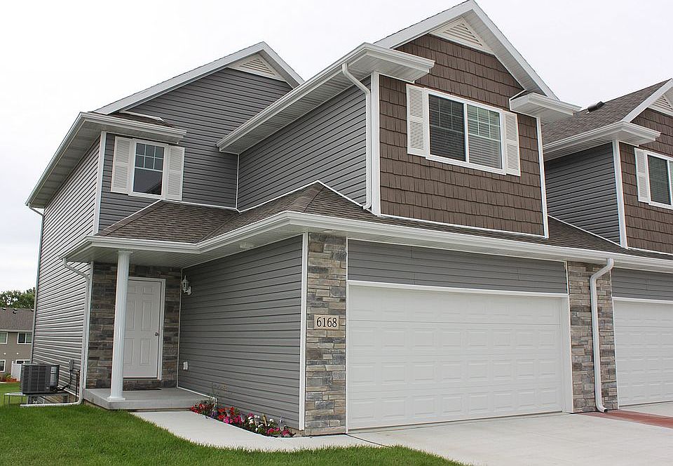 Front Picture - End Unit