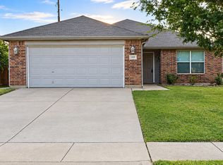 309 Spurlock Dr, Krum, TX 76249