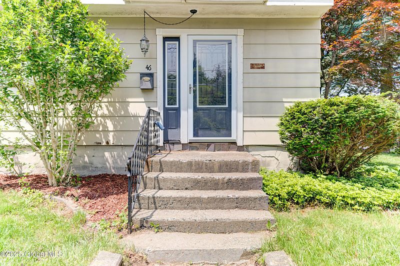 4th image of 46 Green Avenue