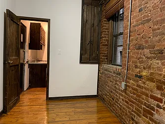 Rented by PocketBroker Inc