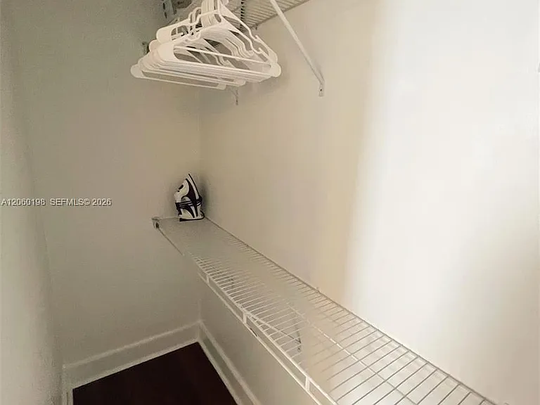 274 NW 32nd St #1 — Photo 4