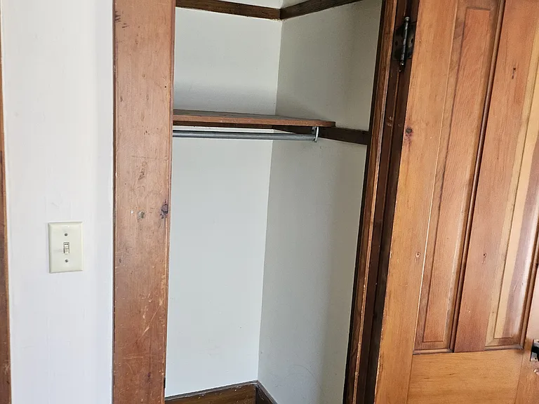 633 W Spruce St — Photo 6