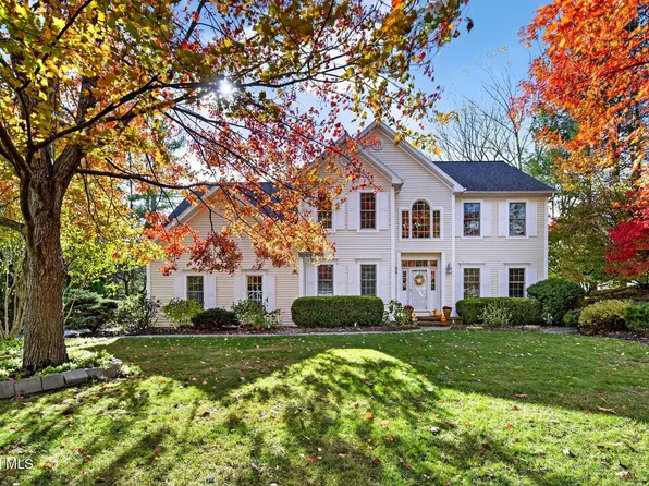 10 Gailes Drive, Slingerlands, NY 12159