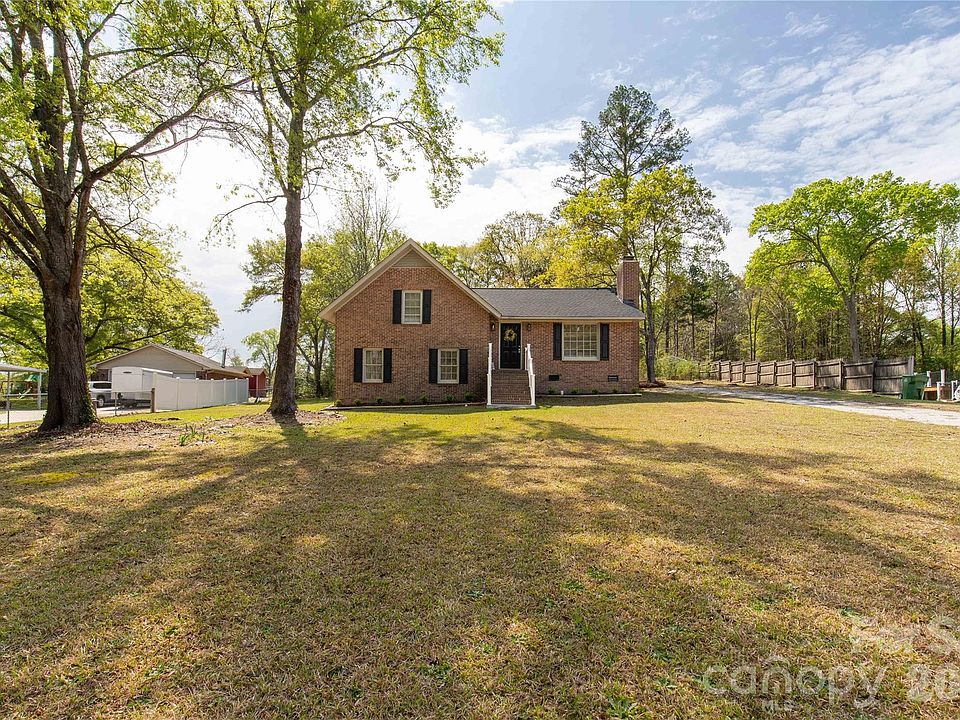 1st image of 2220 Ross Cauthen Rd