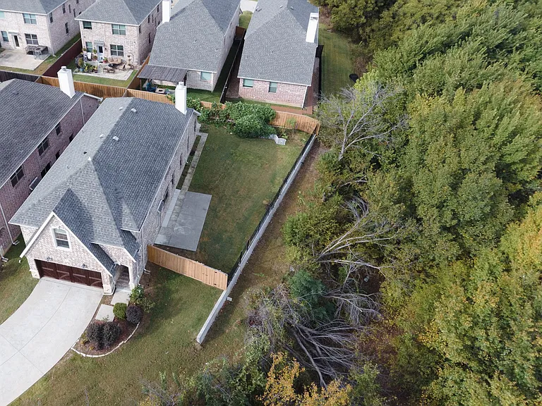 725 Rembrandt Ct — Photo 38