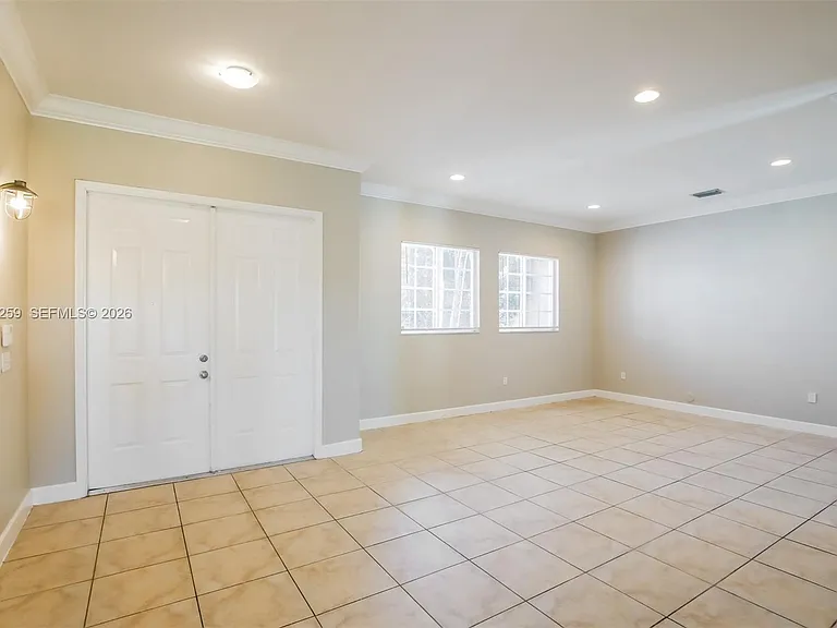 18686 SW 132nd Ave #O — Photo 2