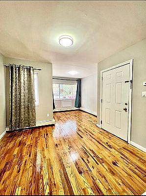 4th image of 3800 Bronxwood Ave #1