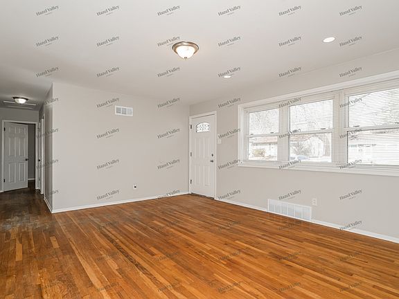 5th image of 1014 Clearfield Dr