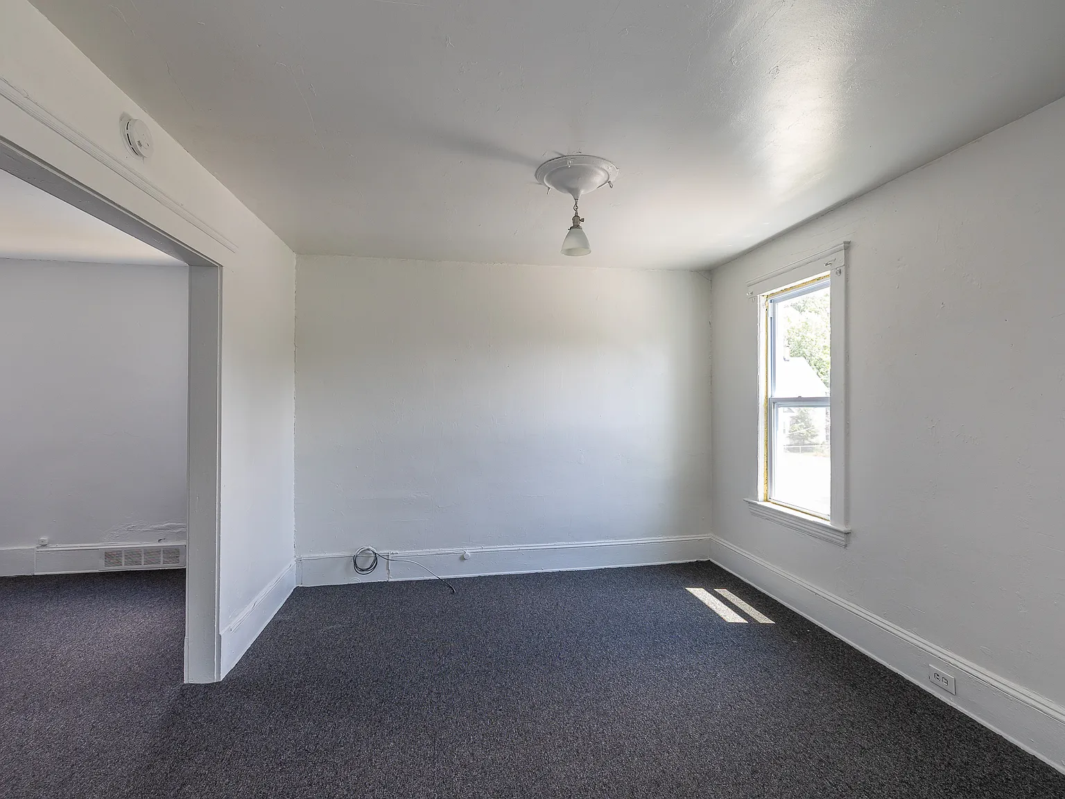 2 Bedroom Up unit — Photo 3