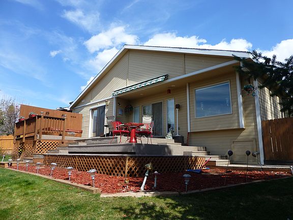 3rd image of 816 N Iowa Ave