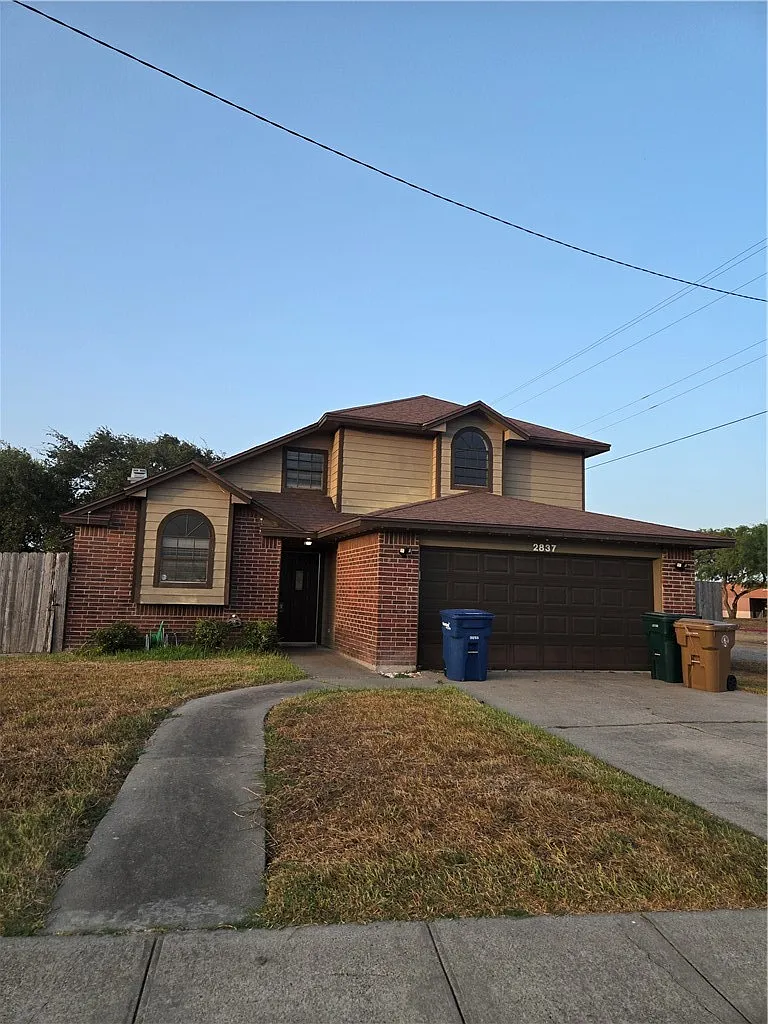 4 bed, 1767 sqft, $2,200 — Photo 2