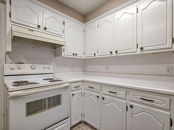 5th image of 524 Skyview Dr
