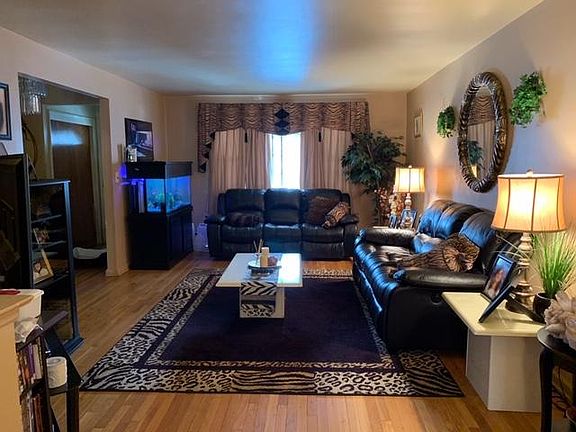 4th image of 3207 Fairmount Ave