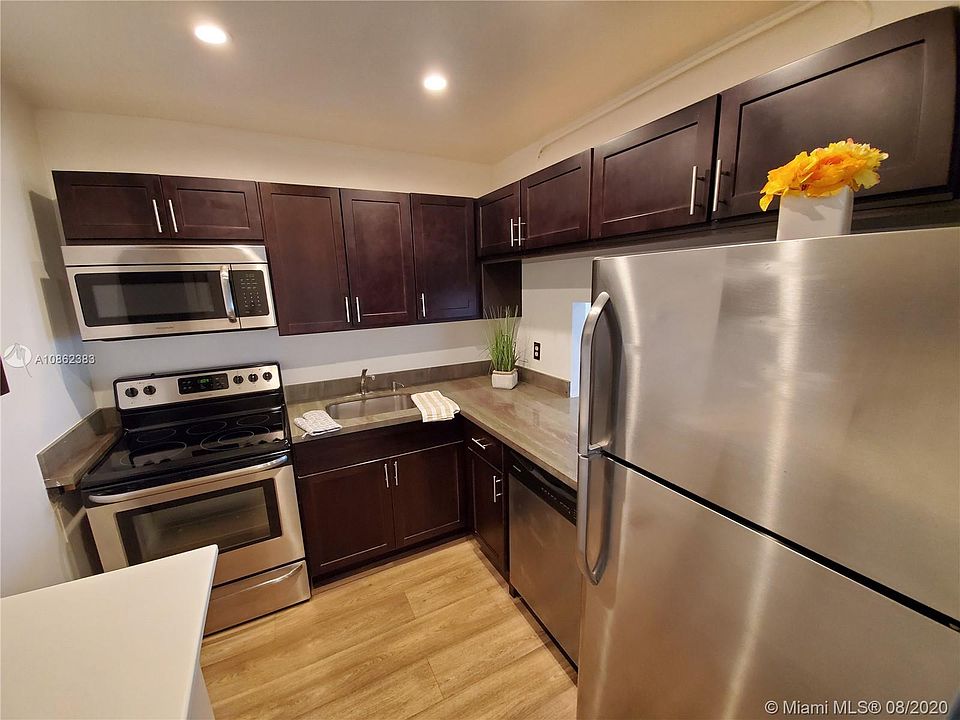 1st image of 100 Edgewater Dr APT 334