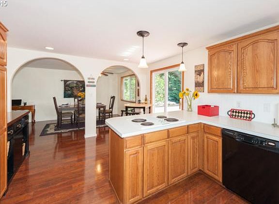 5th image of 1105 NE 131st Cir