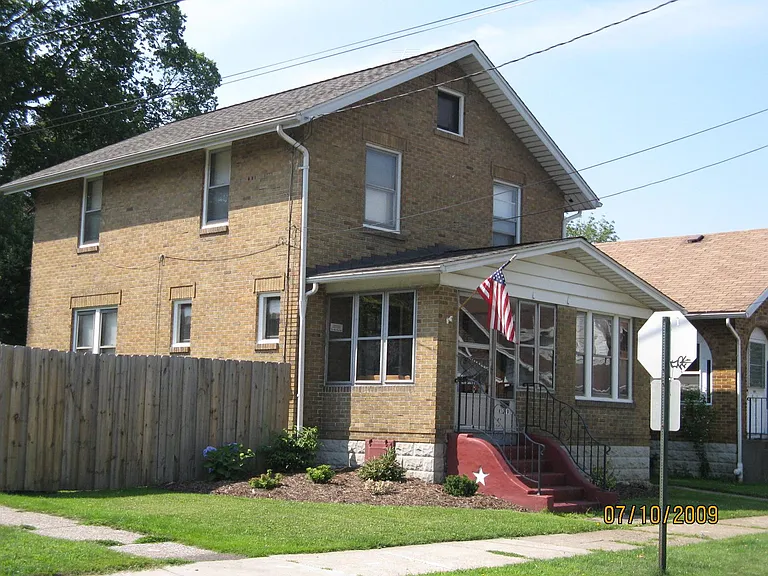 3019 Woodlawn Ave — Photo 5