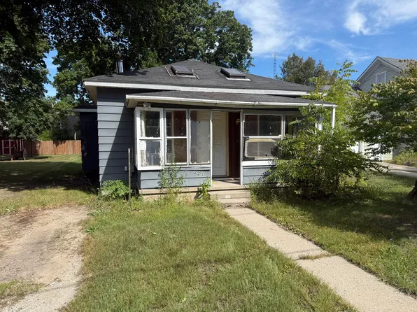 223 Washington Ave, Lakeview, MI 48850