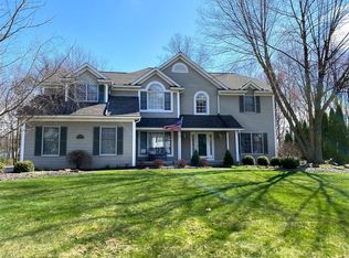 400 Walnut Ridge Trl, Aurora, OH 44202