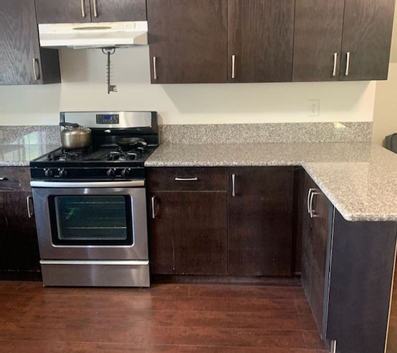 1st image of 4555 W 4th St Unit 5
