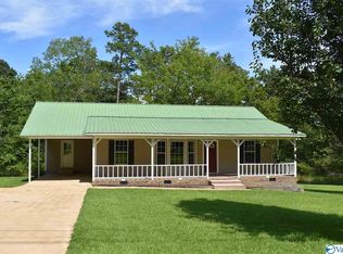 193 Cedar Dr, Gadsden, AL 35901