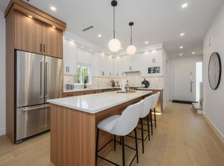 6176 Elgin Ave #4, Burnaby, BC