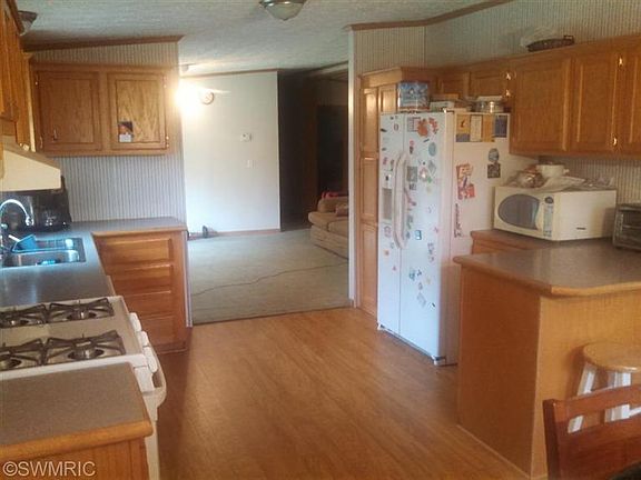 3rd image of 18835 Gregory Ln