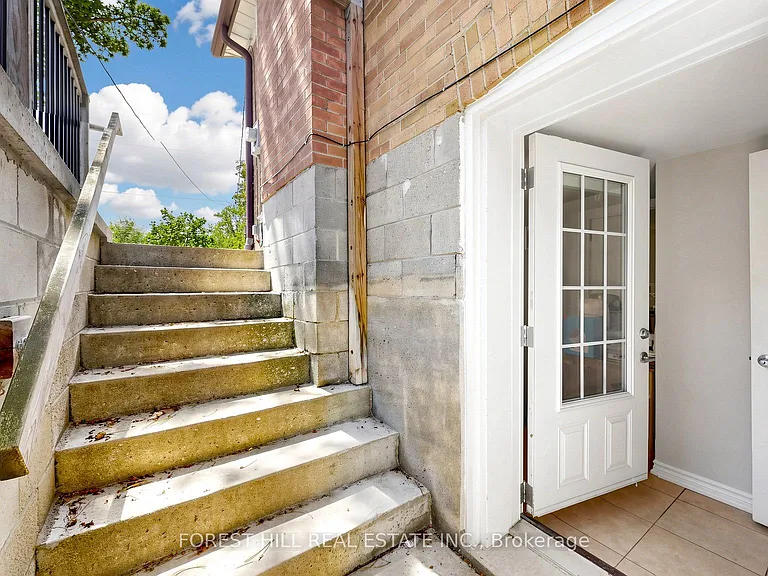 308 Hendon Ave #BASEMENT — Photo 10