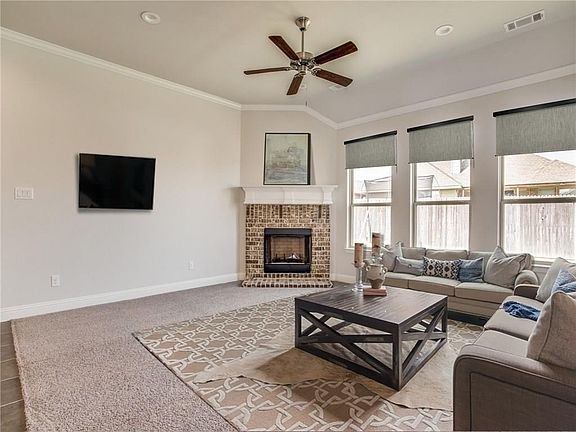 5th image of 7505 Gairlock Dr