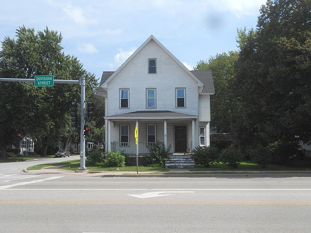 1st image of 305 E North St