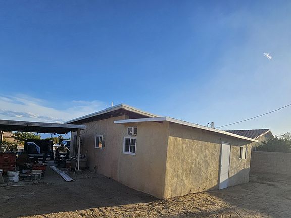 3rd image of 66058 Hacienda Ave