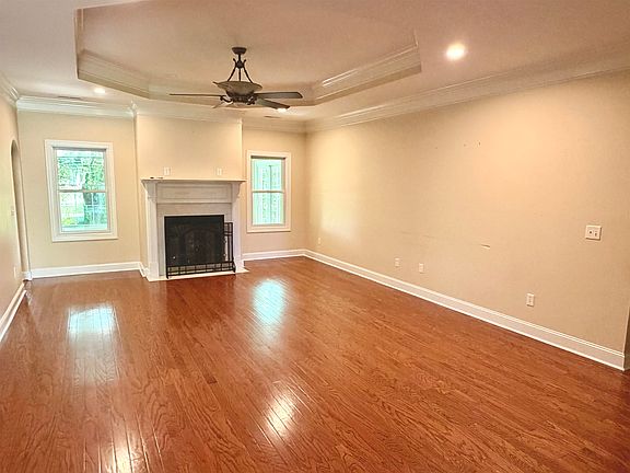 3rd image of 217 Cottonwood Run