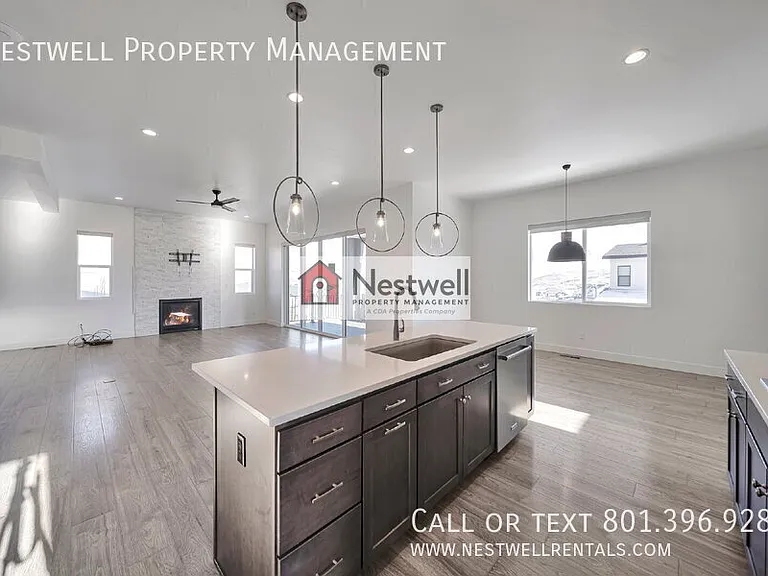 2346 E Snowy Peak Dr — Photo 13
