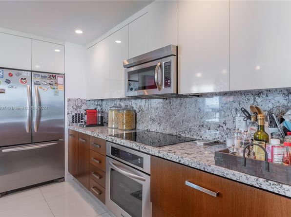 7935 East Dr APT 901, North Bay Village, FL 33141