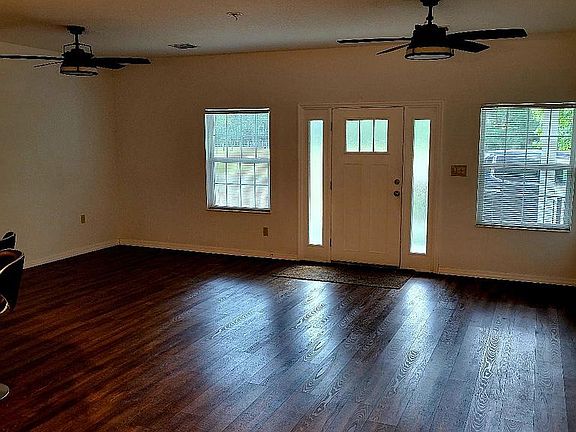4th image of 1008 Paradise Oaks Pl