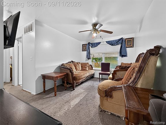 4th image of 5418 Harding St