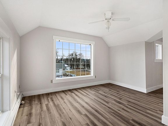 4th image of 2022 W College Ave APT B