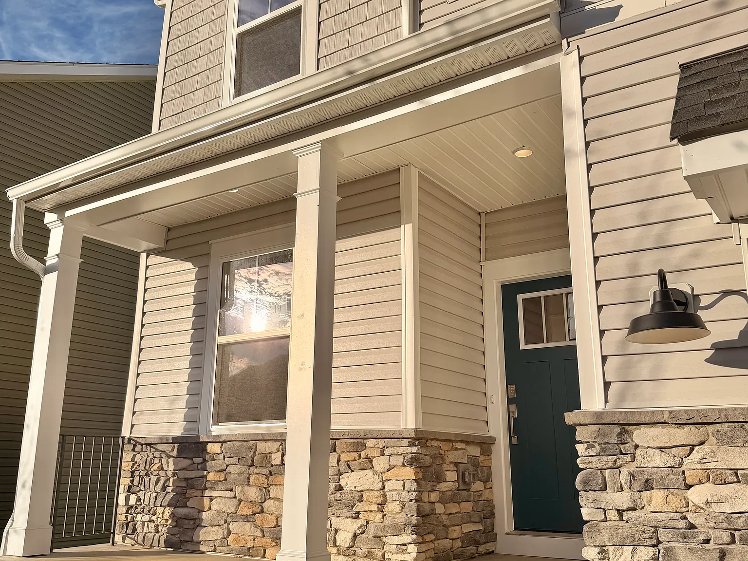 4 bed, 2650 sqft, $2,850 — Photo 3