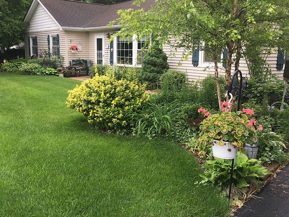 1st image of 23217 W Peterson Dr