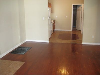 3rd image of 327 S Lasalle St #1