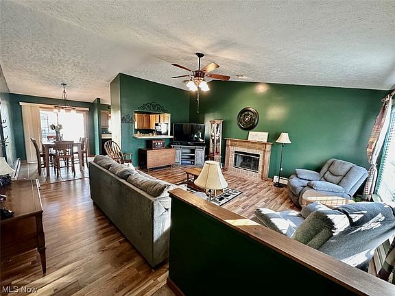 3rd image of 268 Parkway Blvd