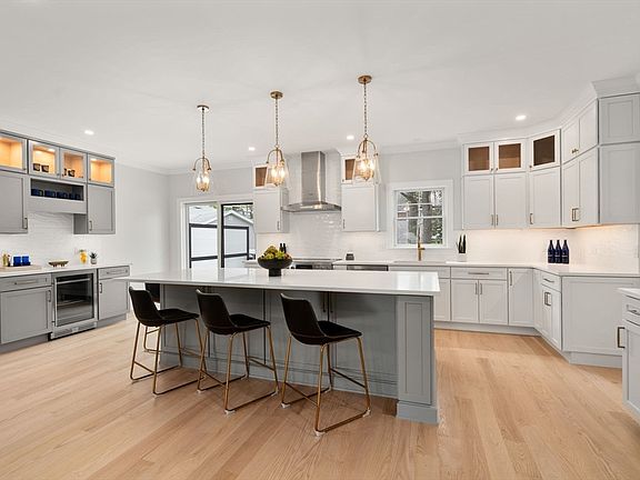 2nd image of 273 Edenfield Ave #273